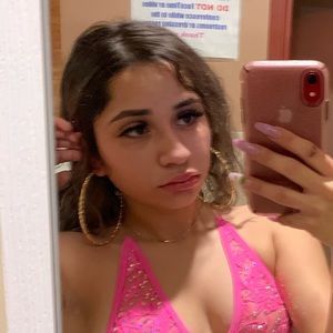 Meet your Posher, Alondra